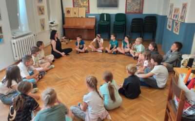 Tworzymy postaci do Spektaklu Cieni – twórcze wakacje w Klubie Arka